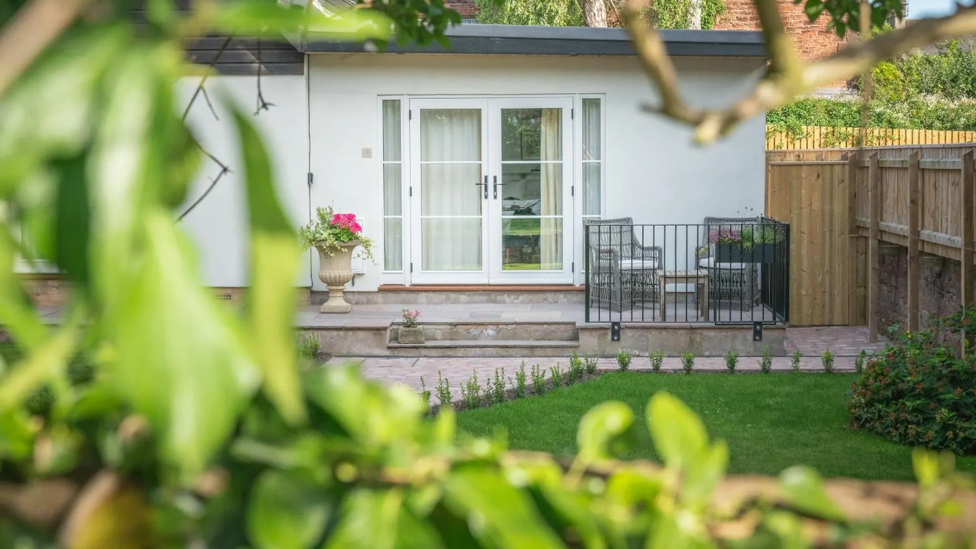 The Garden - 1 Bedroom Annex In