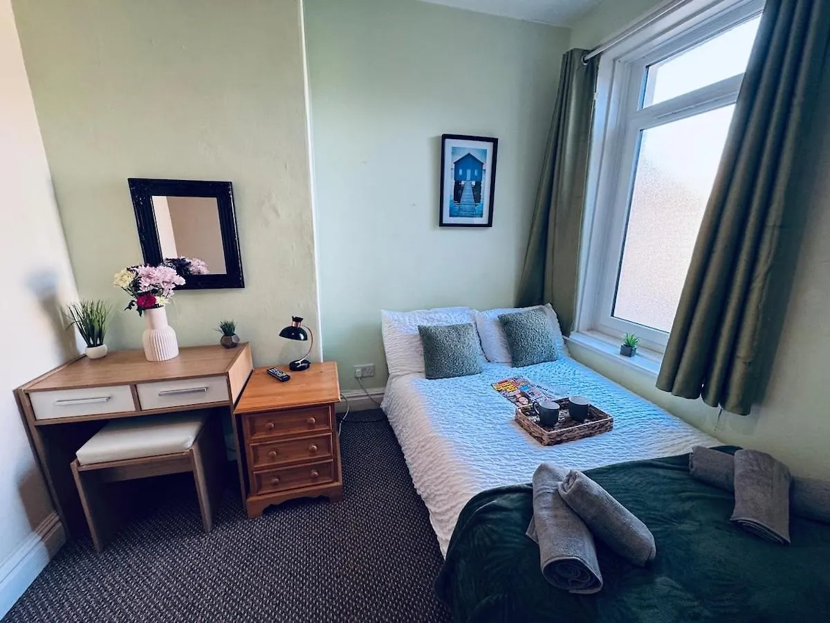 Harrington House - 6 Bedrooms Holiday home Workington