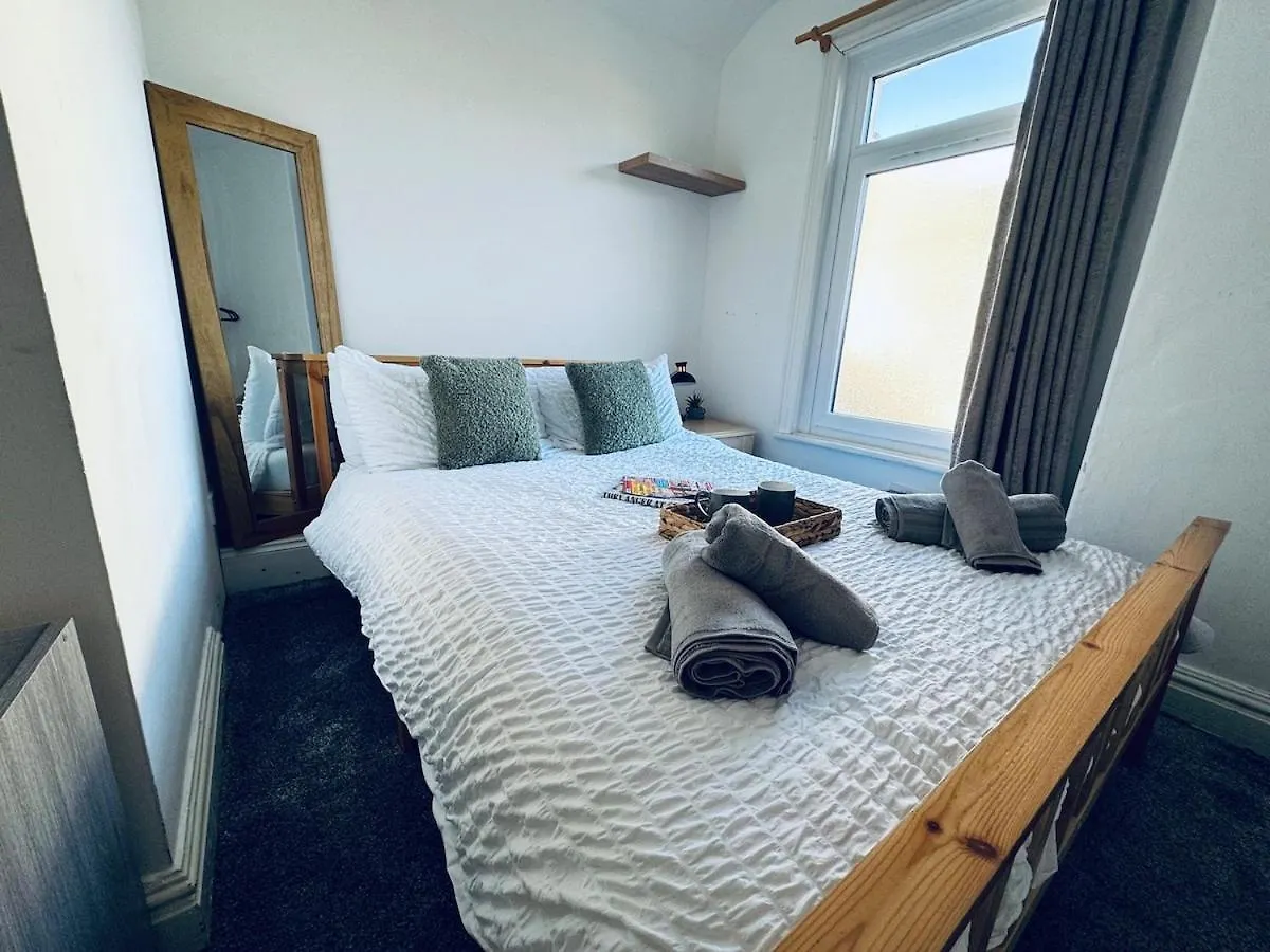 Harrington House - 6 Bedrooms 펜션 워킹턴