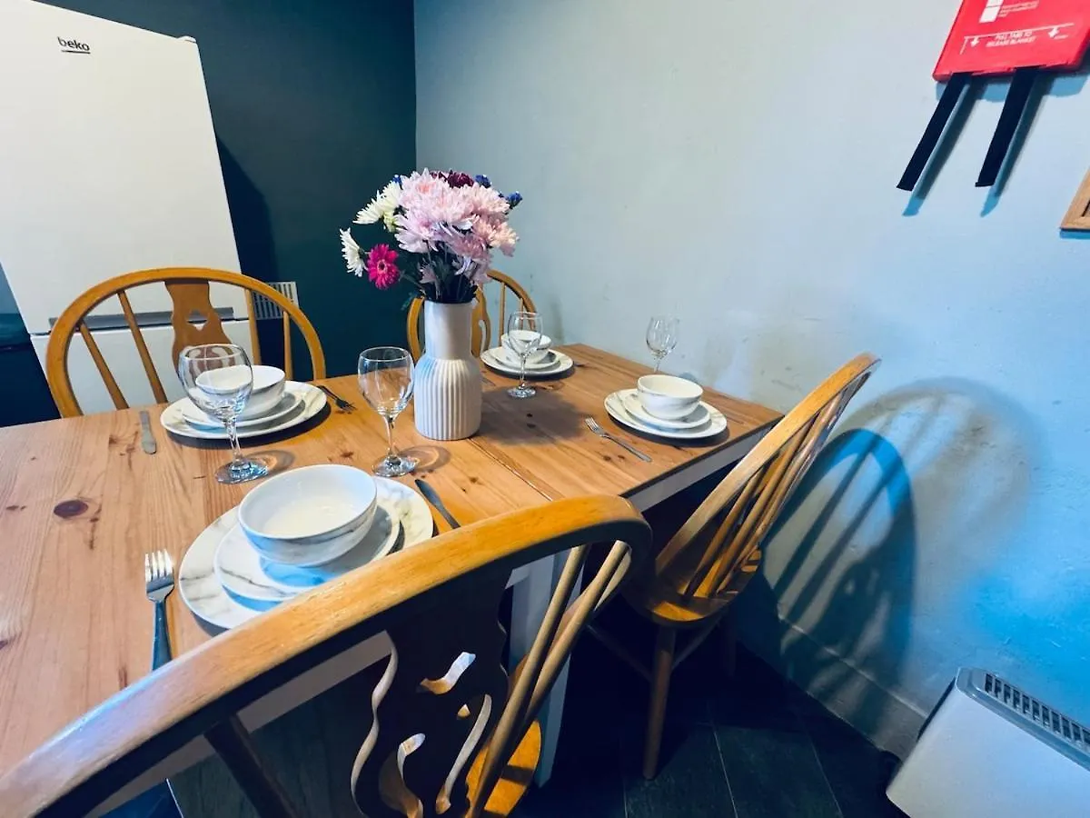 Harrington House - 6 Bedrooms * Workington