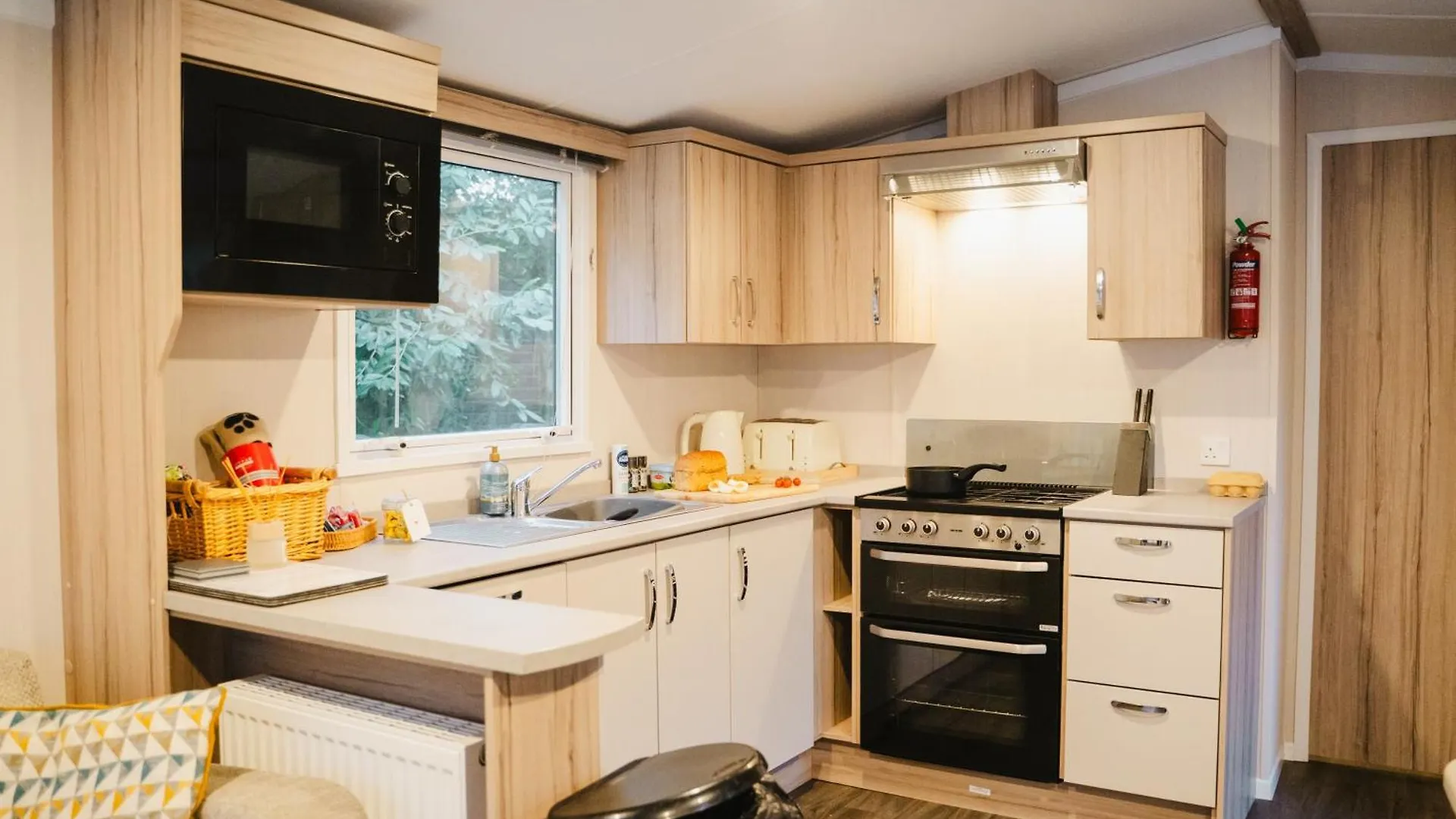 Apartment Beautiful 3bed Caravan On Windermere - On White Cross Bay *