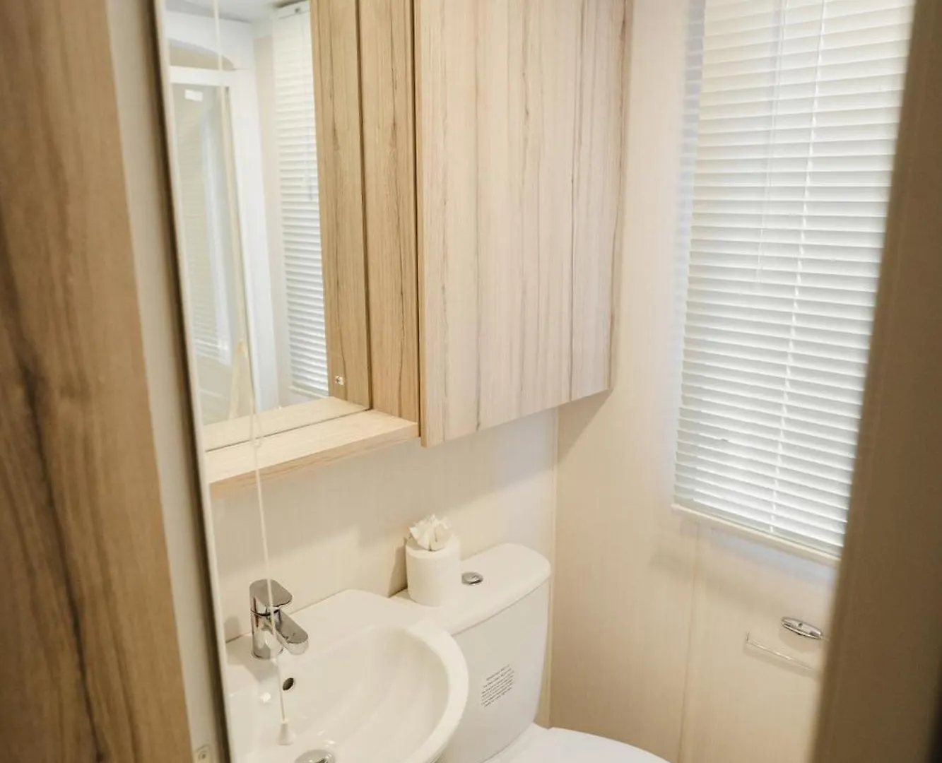 Beautiful 3bed Caravan On Windermere - On White Cross Bay *