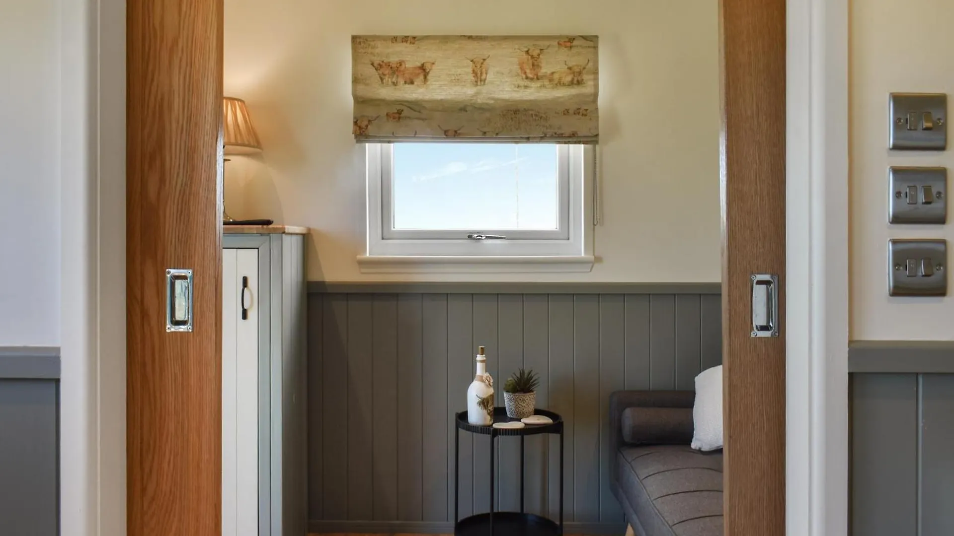 Meadows View Shepherds Hut Holiday home *