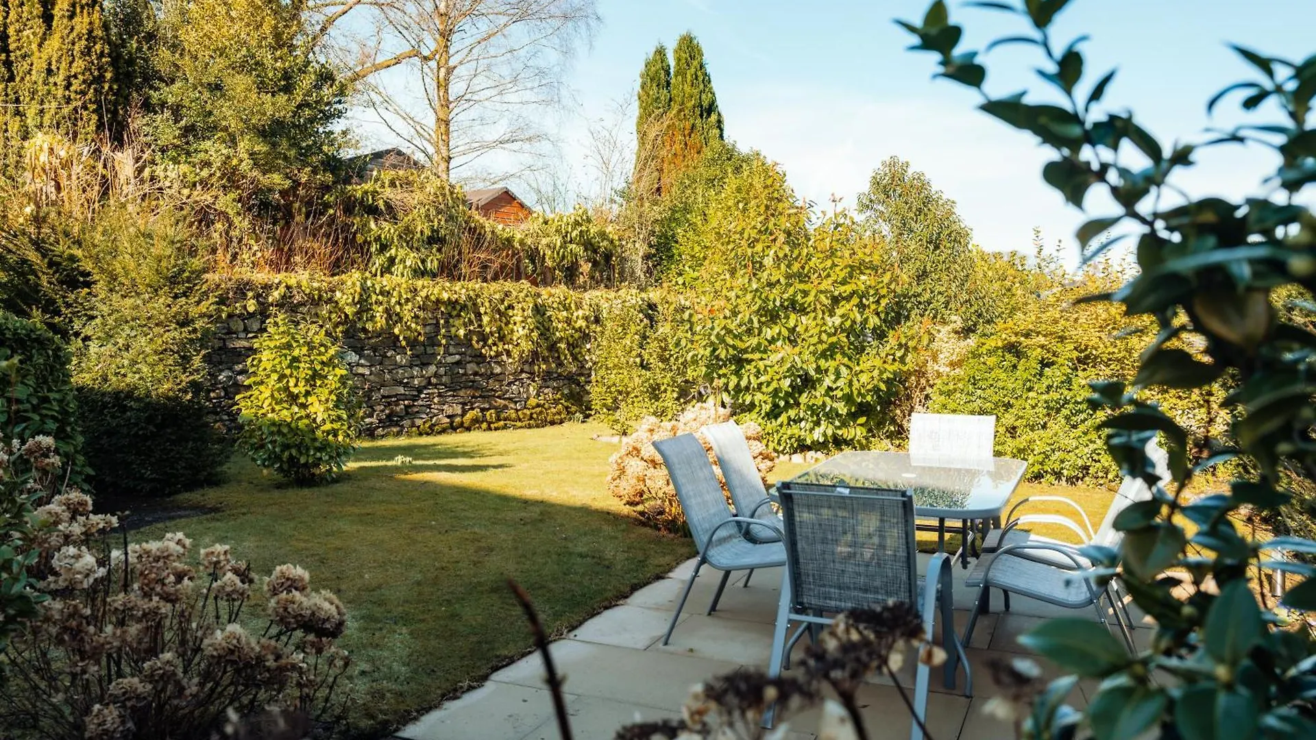 Camellia With Garden, Pet Friendly * Bowness-on-Windermere