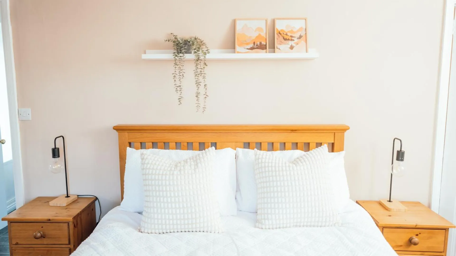 Camellia With Garden, Pet Friendly Dom wakacyjny Bowness-on-Windermere