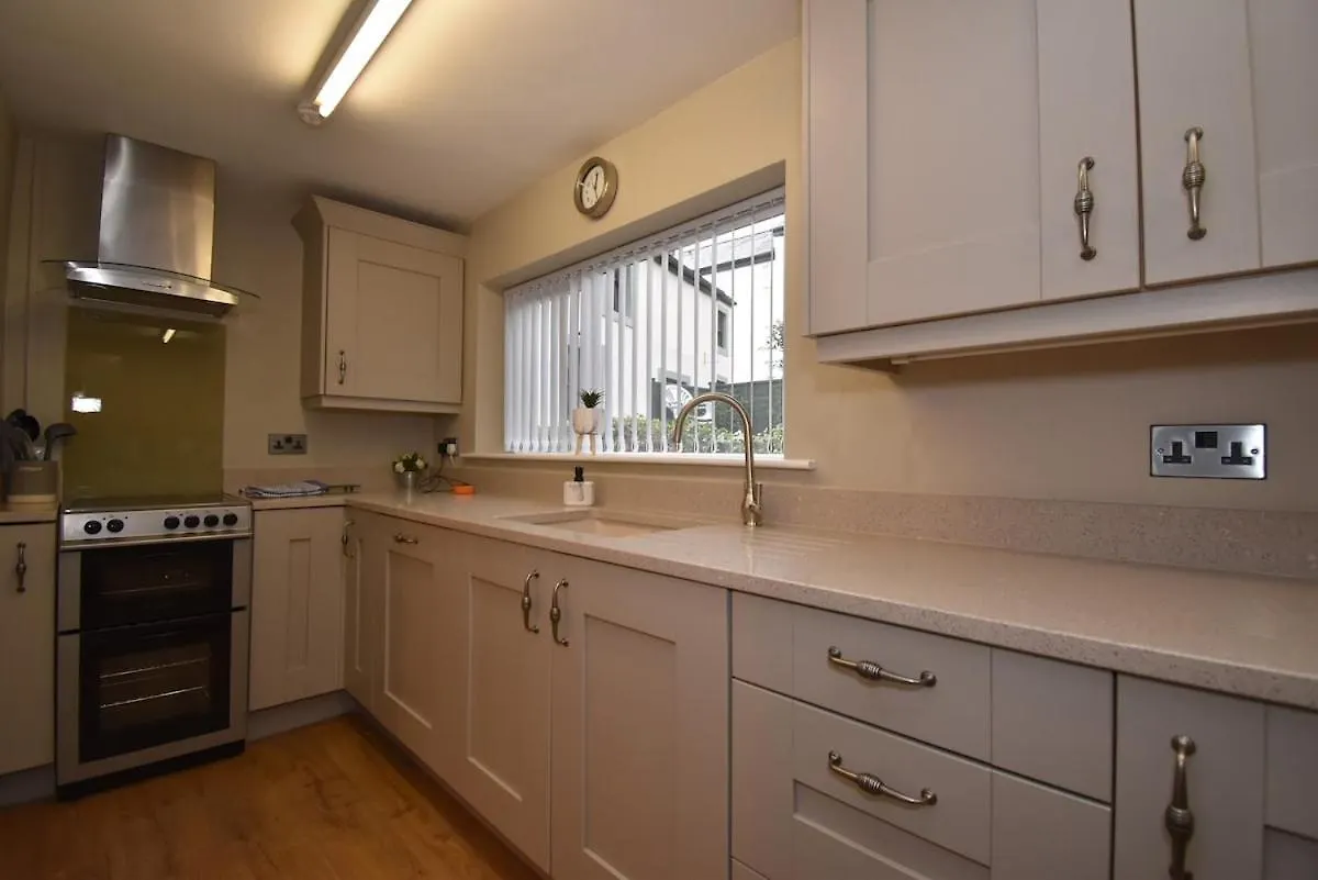 Holiday home Duke's House, - Stunning Large - Town Centre On Your Doorstep - 5 Bedrooms & Sun Trap Garden - District