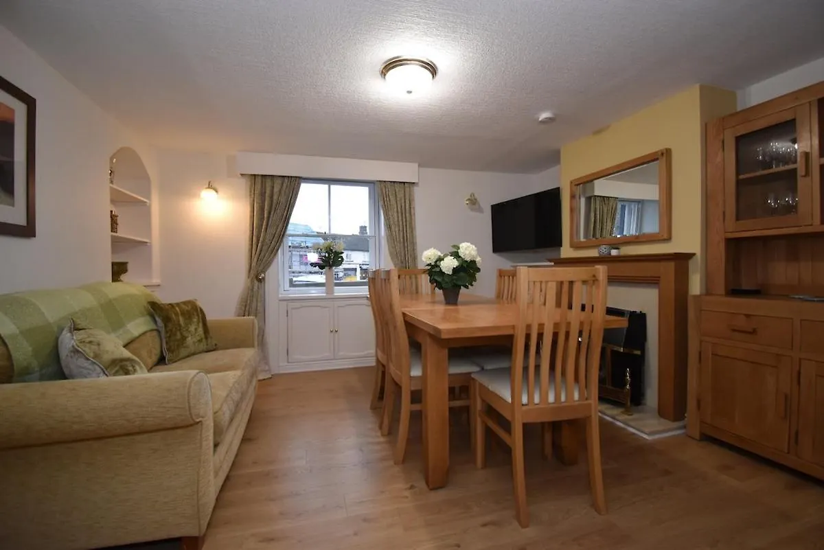 Duke's House, - Stunning Large - Town Centre On Your Doorstep - 5 Bedrooms & Sun Trap Garden - District * 彭里斯