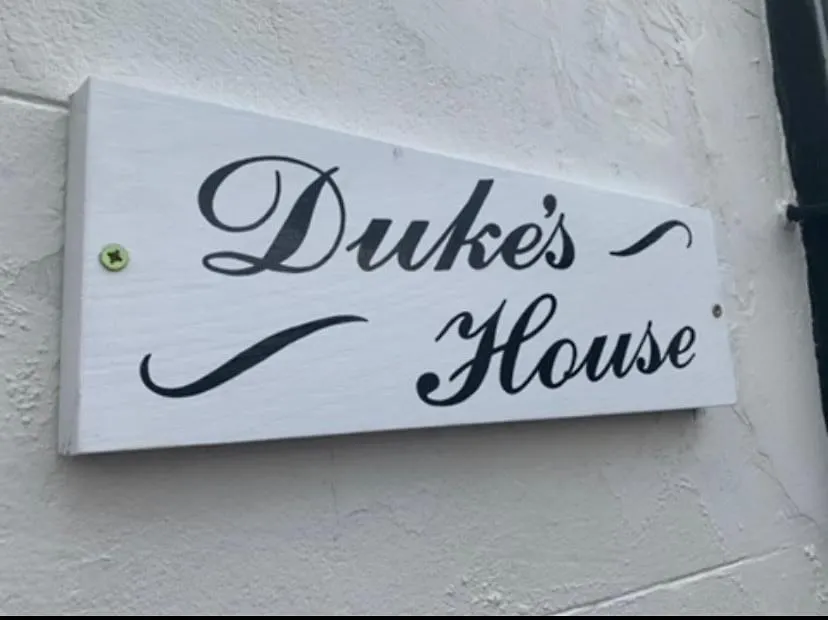 Duke's House, - Stunning Large - Town Centre On Your Doorstep - 5 Bedrooms & Sun Trap Garden - District 度假居