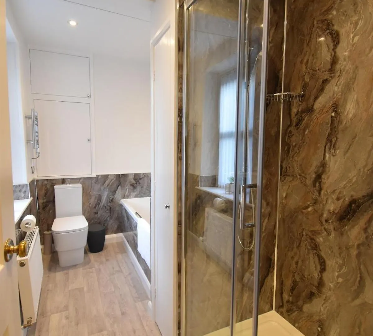 Duke's House, - Stunning Large - Town Centre On Your Doorstep - 5 Bedrooms & Sun Trap Garden - District 度假居 *