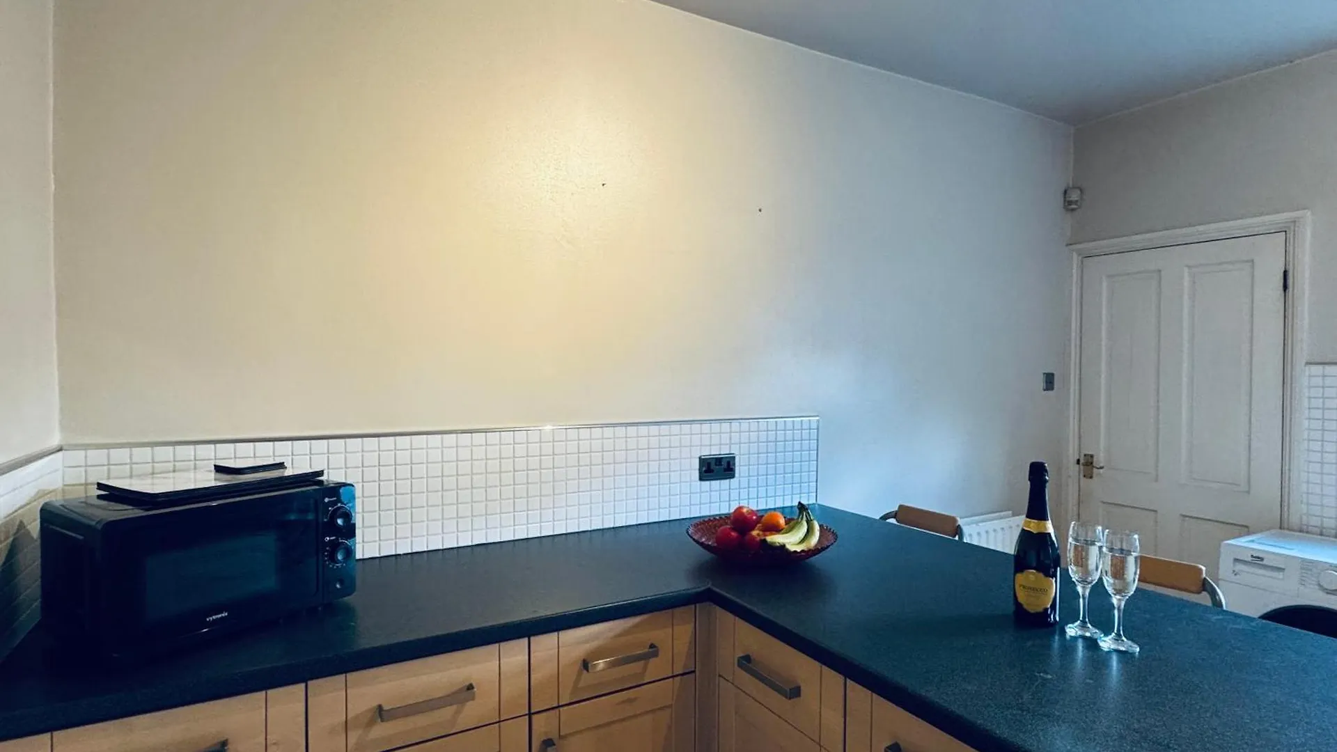 Cumberland House-2 Bed House 公寓 *