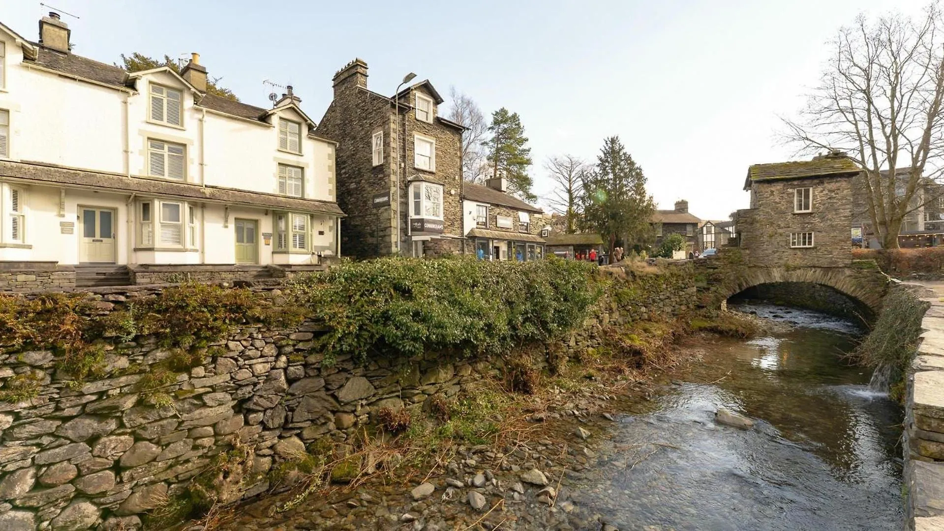 Applegarth *