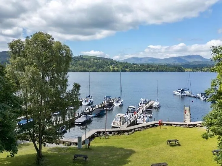 Beautiful 3bed Caravan On Windermere - On White Cross Bay *