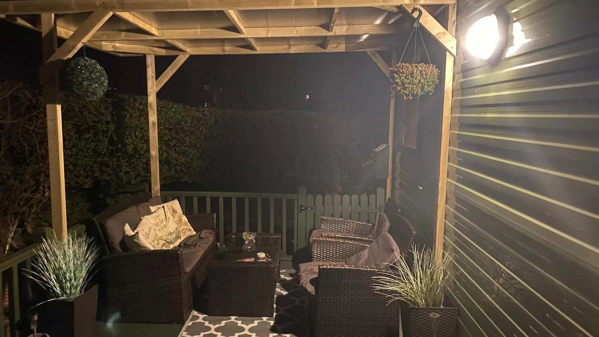 Inglenook Caravan Campsite *