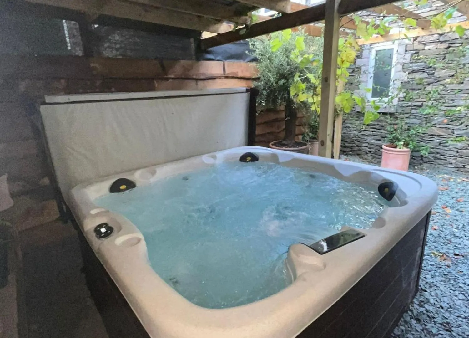 Quirky Retreats - The Hidden Retreat Apartment Windermere