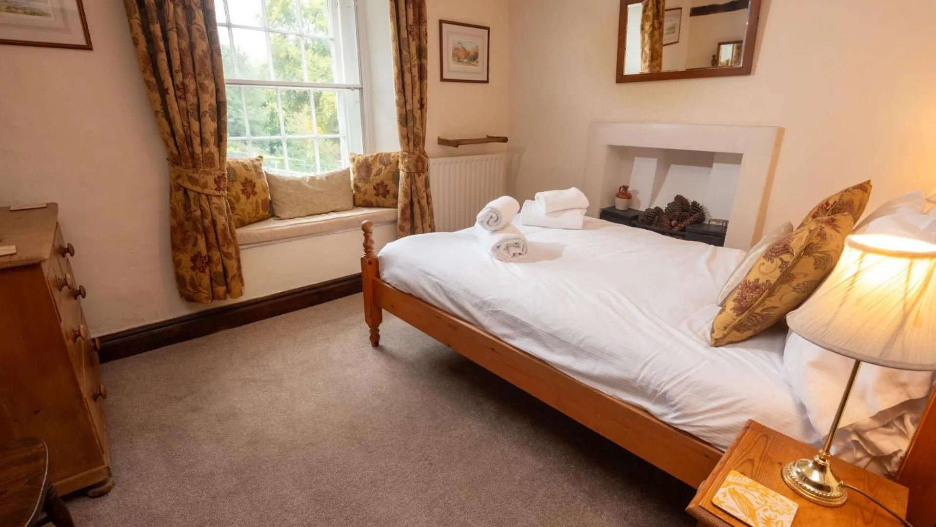Wayside Clappersgate Holiday home