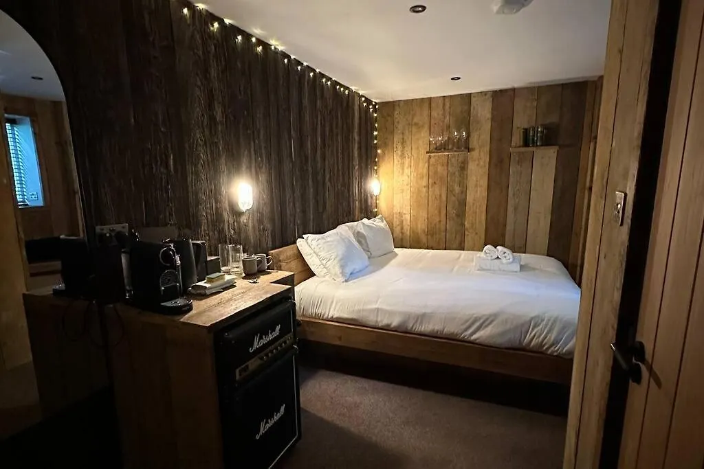 Апартаменты Quirky Retreats - The Hidden Retreat Уиндермир
