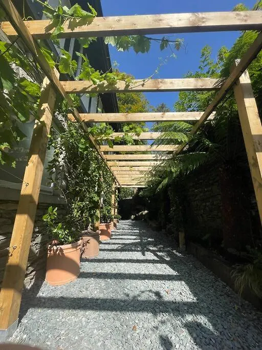 Apartament Quirky Retreats - The Hidden Retreat *