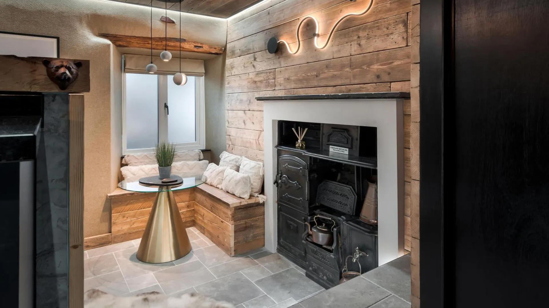 Coronation Cottages, Modernised 200-year-old District Getaway For Two Holiday home Lindale