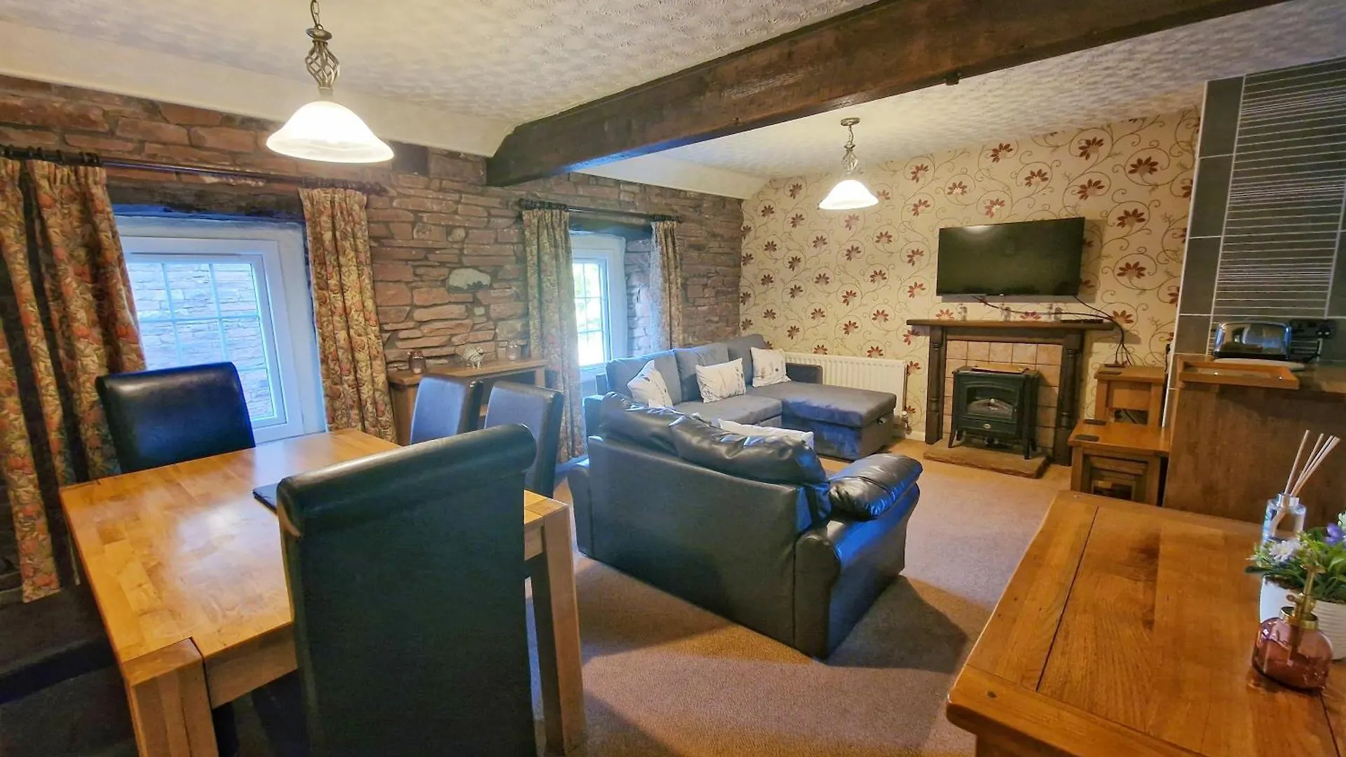 Windale, Highcroft & Garth @ Wetheral Holiday home *