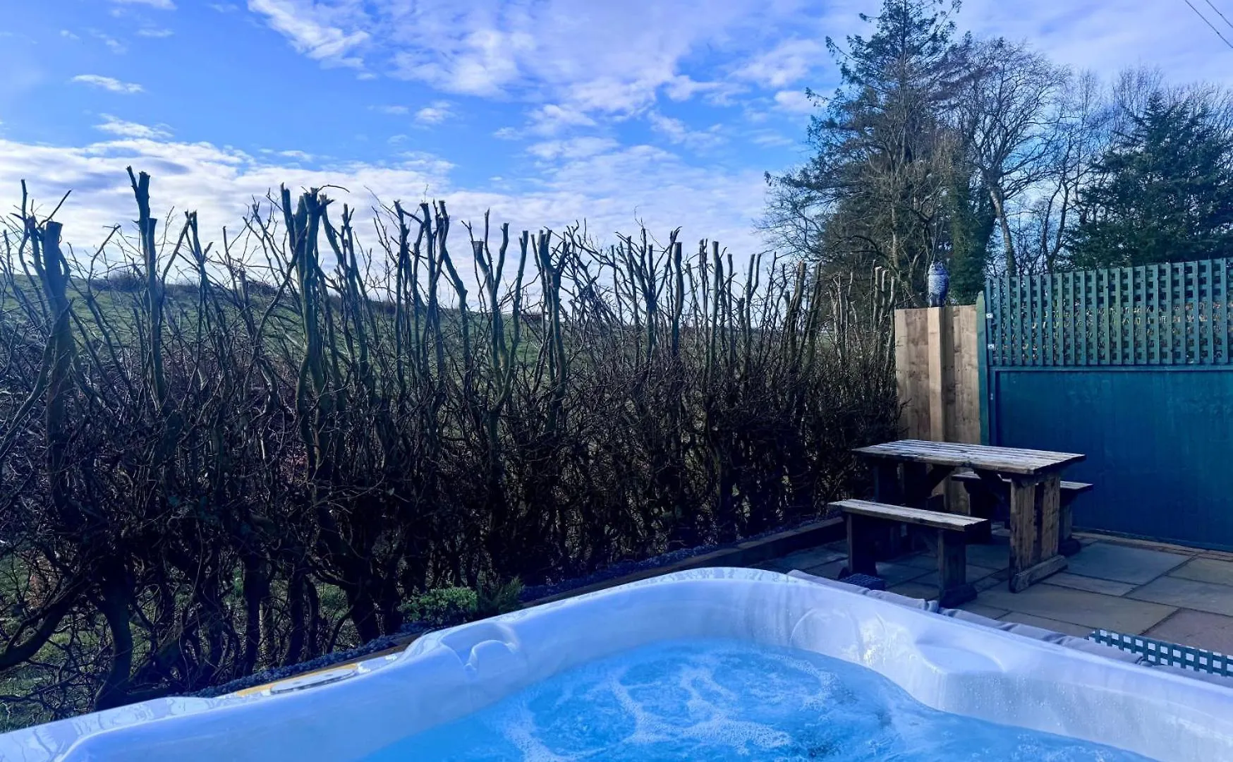 Scenery Hill Hideaways The Coach House Charming Retreat With Jacuzzi And Bbq Hut Near The District *