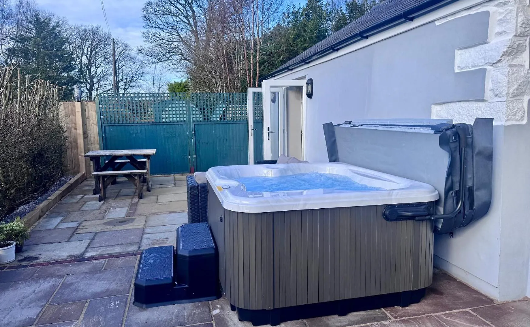 Holiday home Scenery Hill Hideaways The Coach House Charming Retreat With Jacuzzi And Bbq Hut Near The District