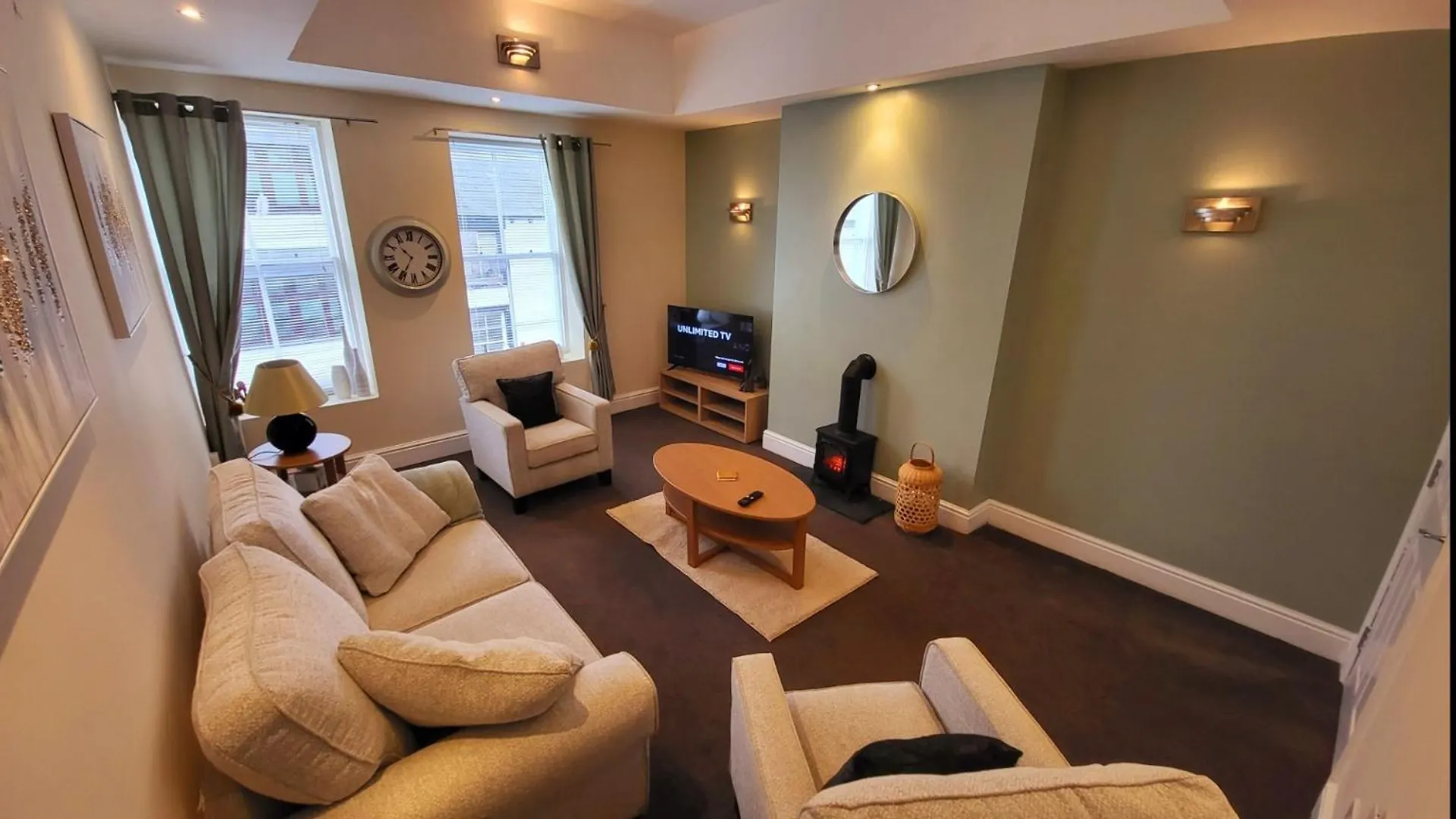 2 Hicks Lane, 2