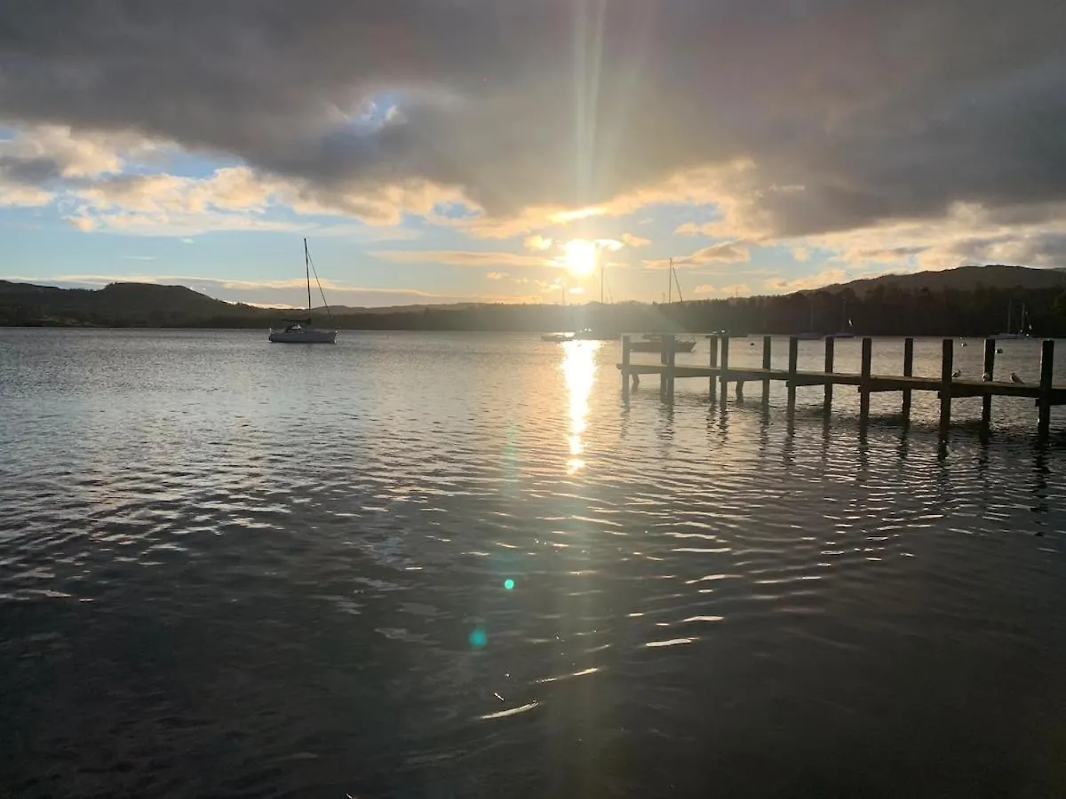 Luxury Pet Friendly 3 Bedroom With Copper Bath Holiday home *