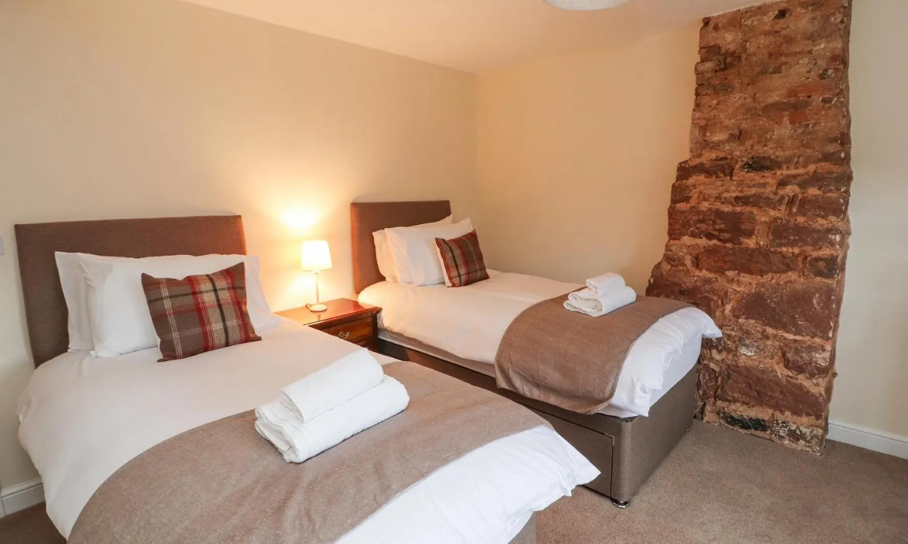 1 Brookside Holiday home *