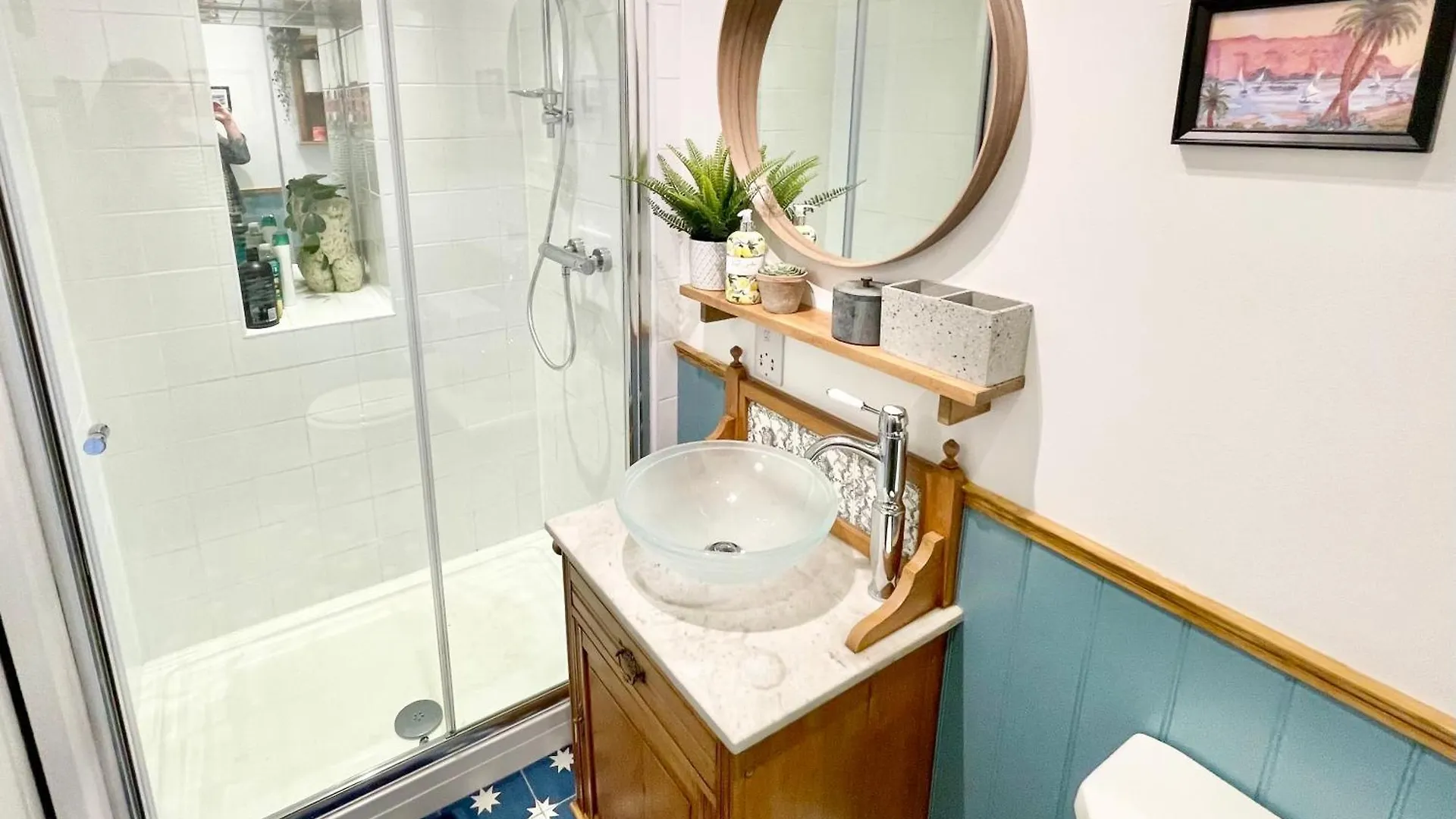 Lovely Two Bed In North