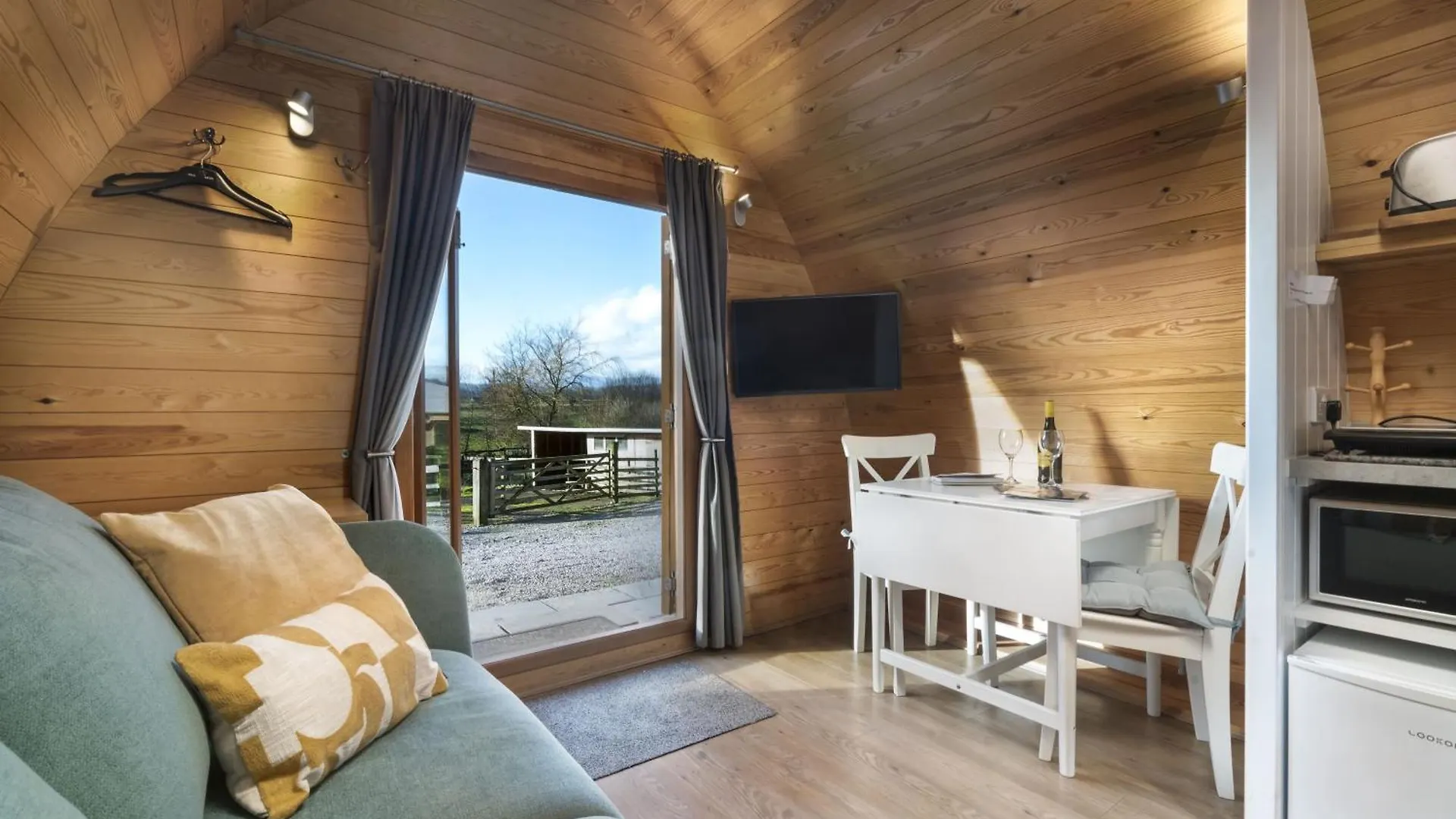 Willow Tree Pod Holiday home