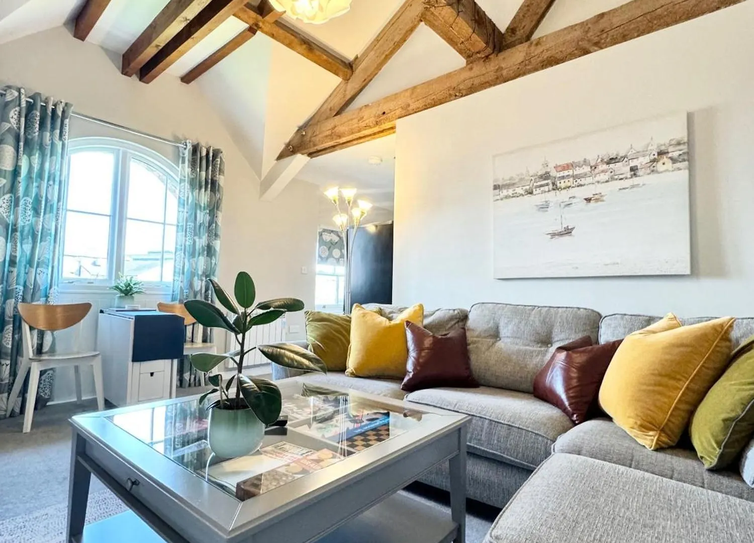 Apartment Warehouse *