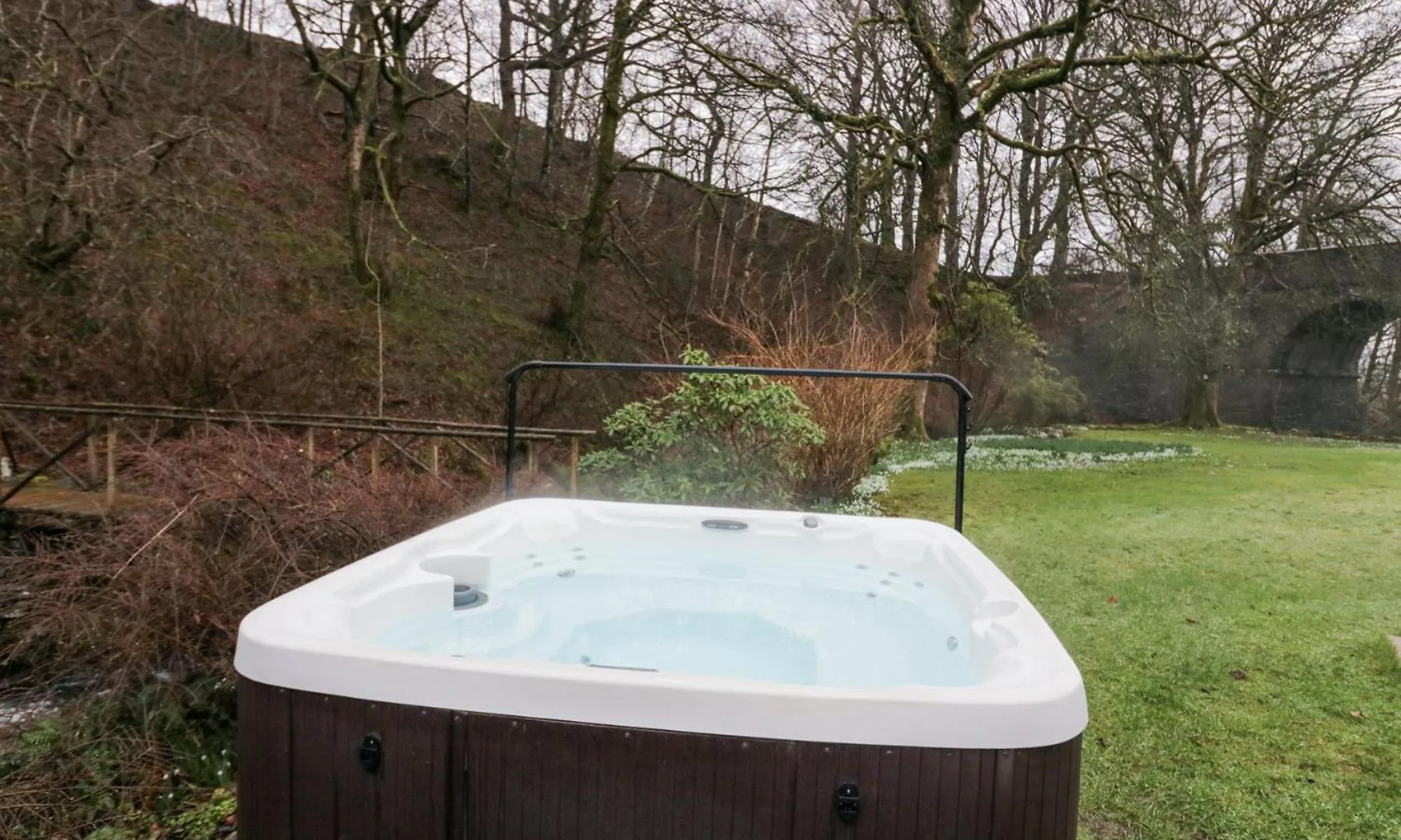 Riverside Holiday home