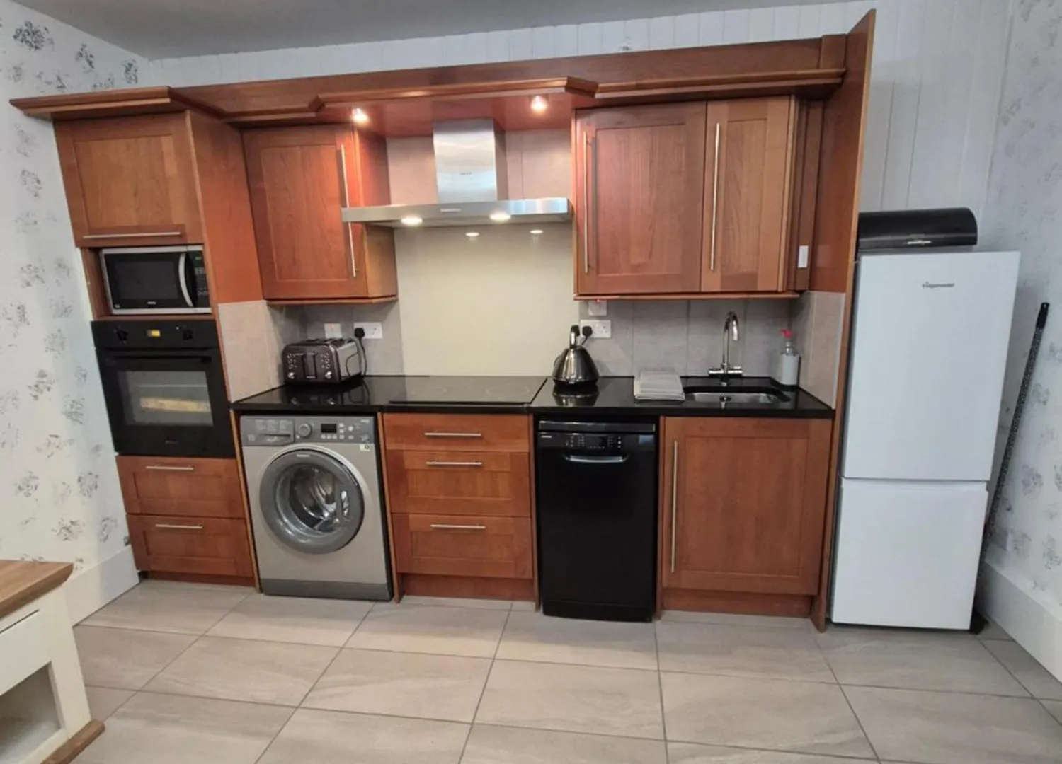 Apartment Town Centre Ground Floor