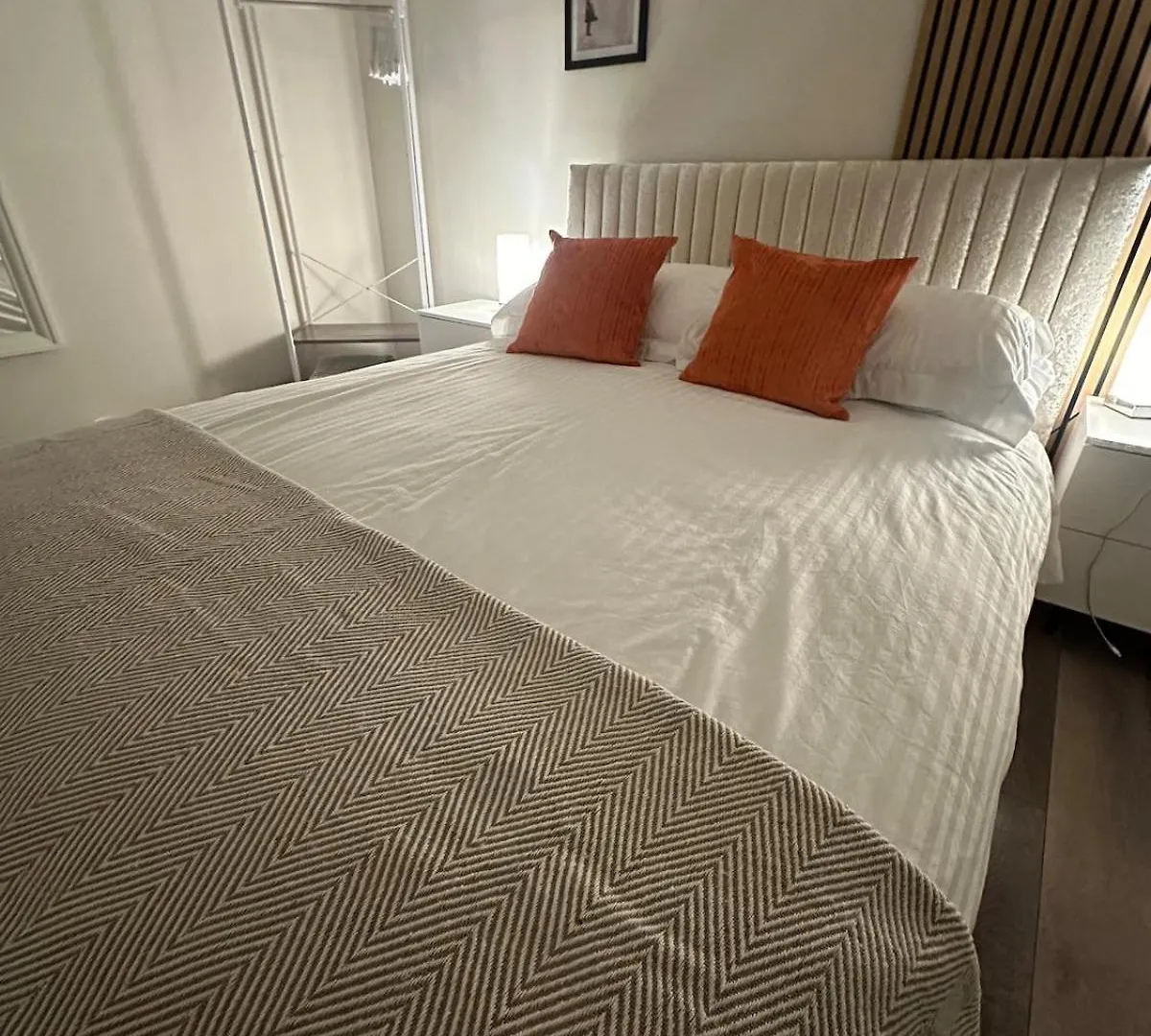 View Modern,stylish,4 Beds, Balcony