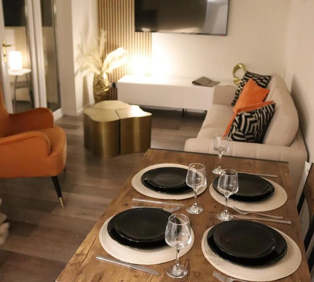 Apartment View Modern,stylish,4 Beds, Balcony Bowness-on-Windermere