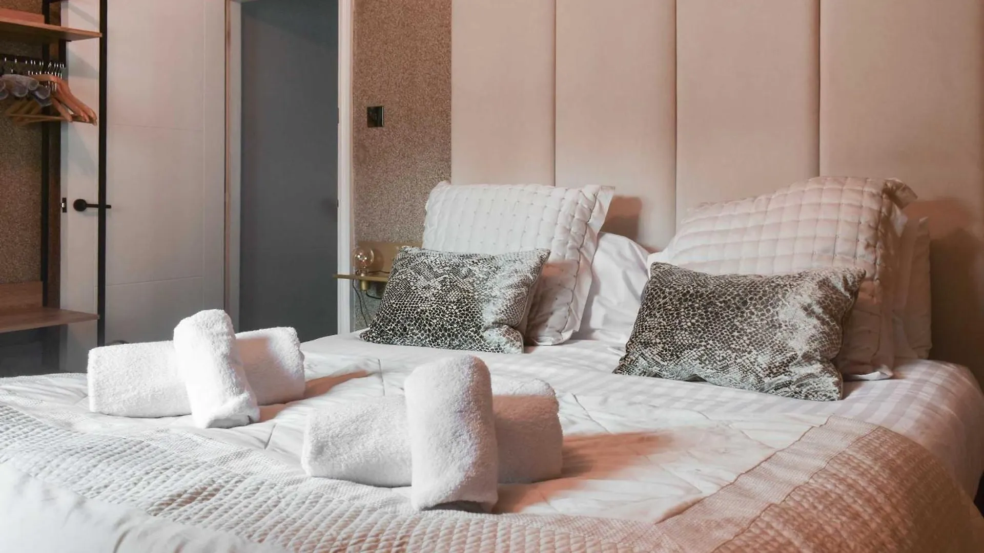 The Copper Loft * Windermere