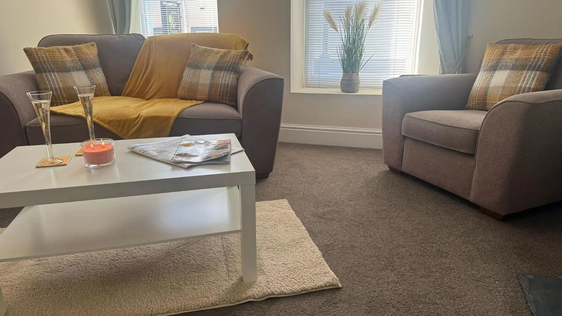 2 Hicks Lane, 1 Apartment *