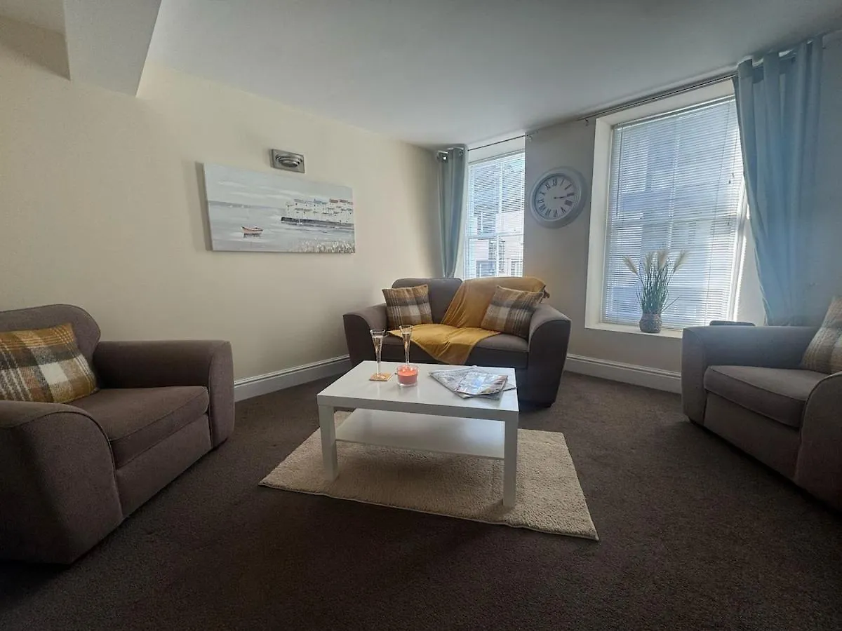 Apartment 2 Hicks Lane, 1