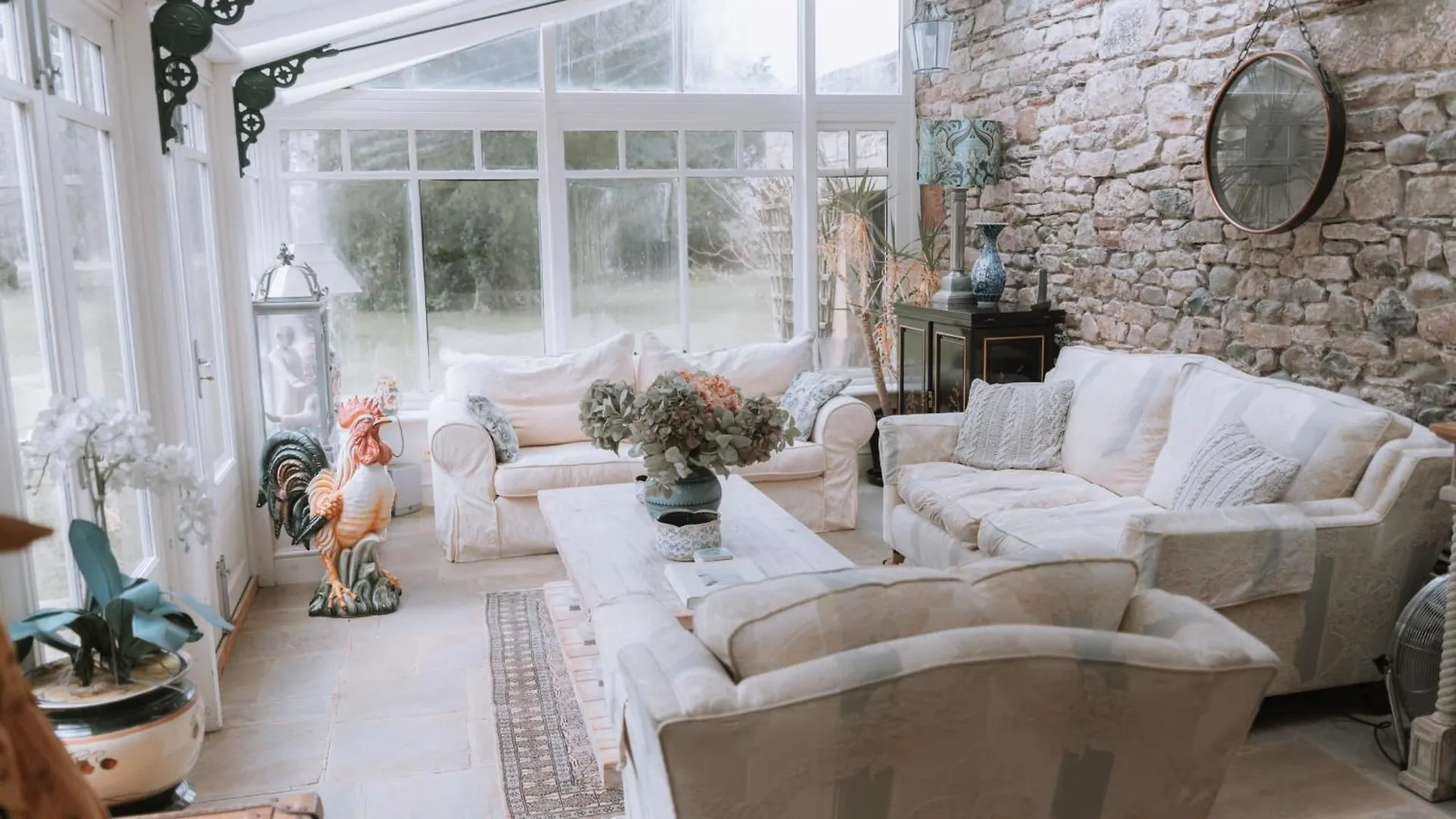 Riverside And Holiday home *