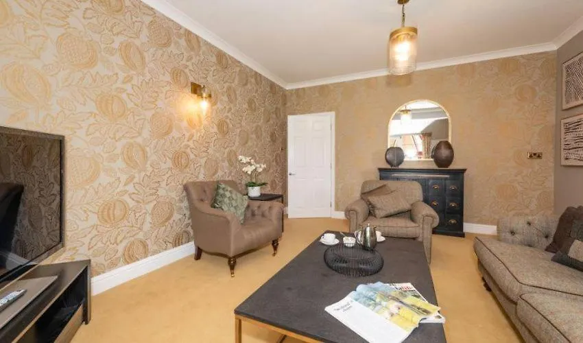 Garden Apartment, Holiday home *