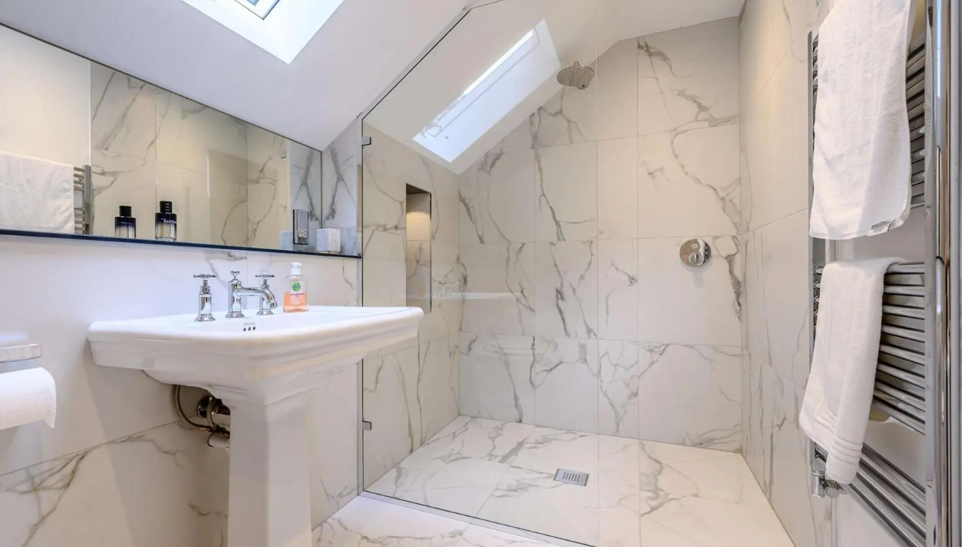 6 Bed In 78674 Coniston
