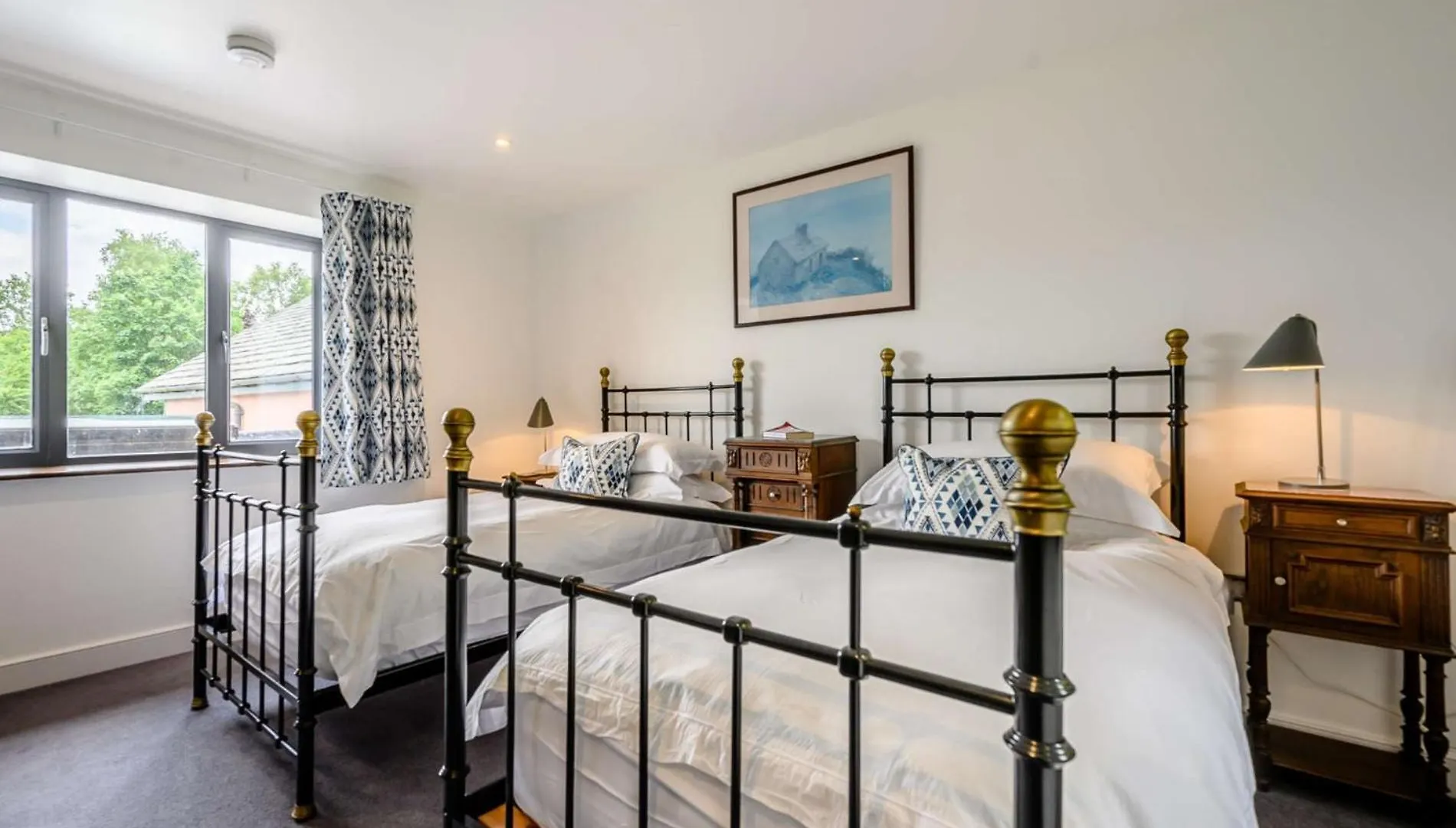 6 Bed In 78674 *