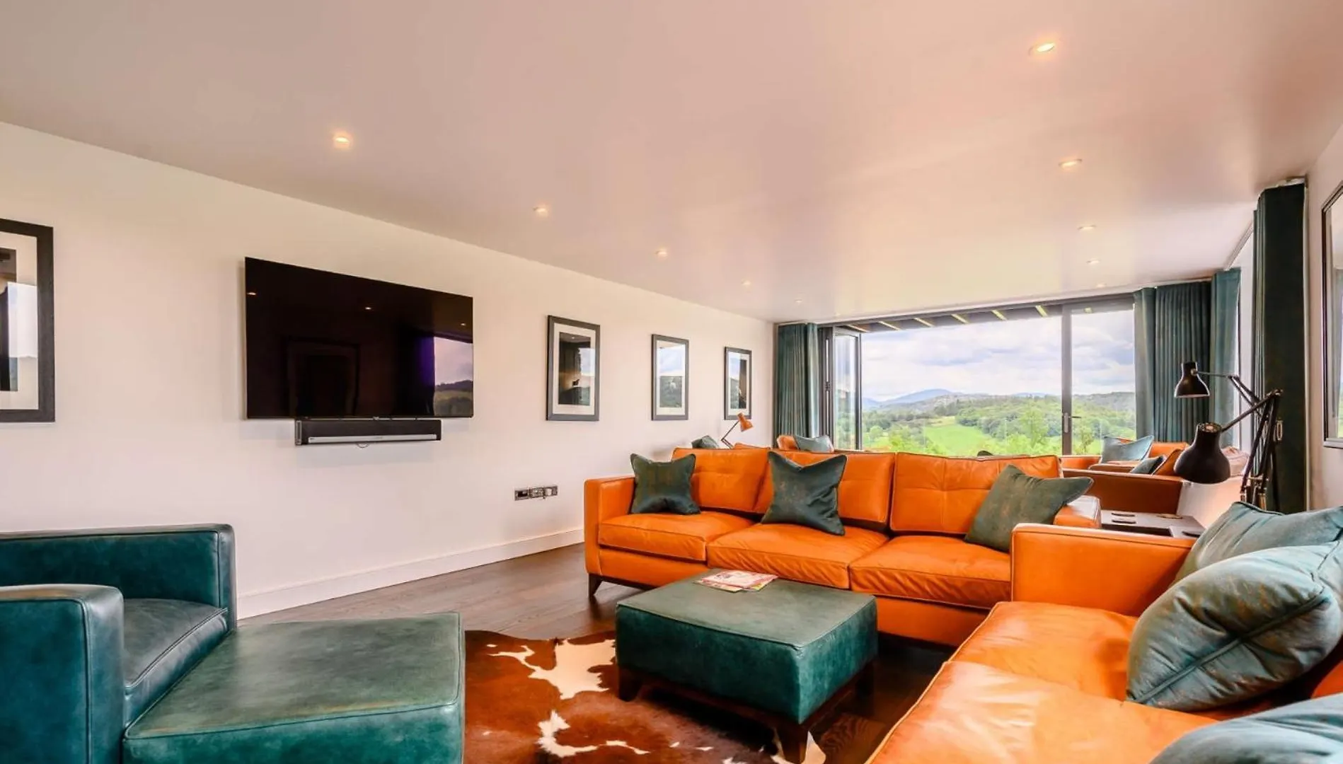 6 Bed In 78674 Holiday home