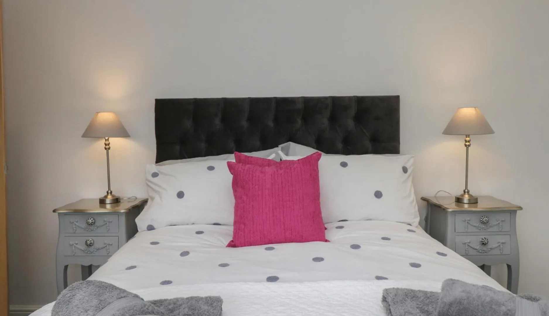 Yewdale View Apartment *
