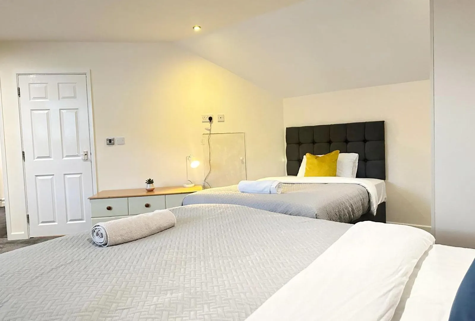 Vakantiehuis Spacious Luxurious Serviced 6 *