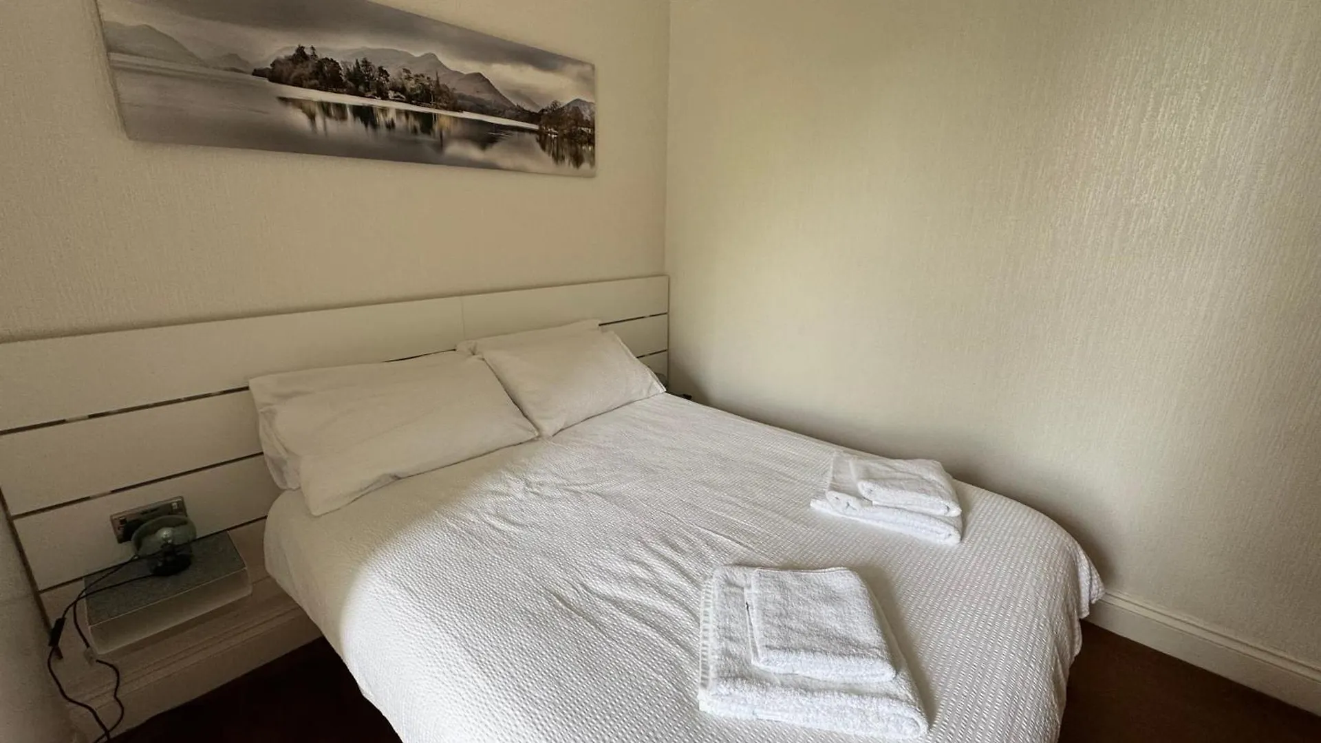 Denecrest Guest house 3*