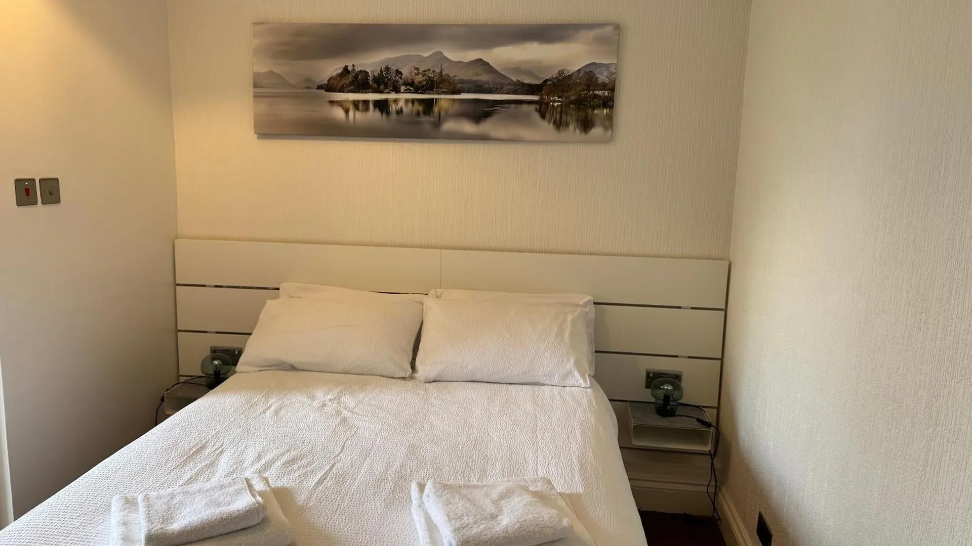 Guest house Denecrest 3*