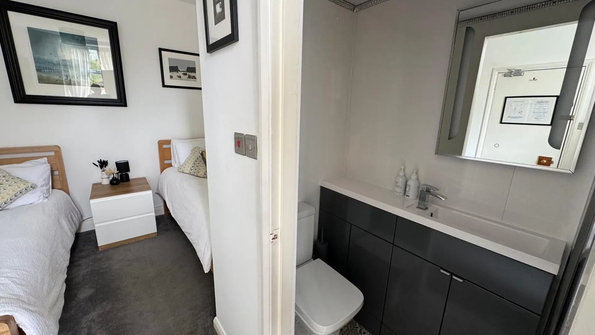 Denecrest Guest house 3*