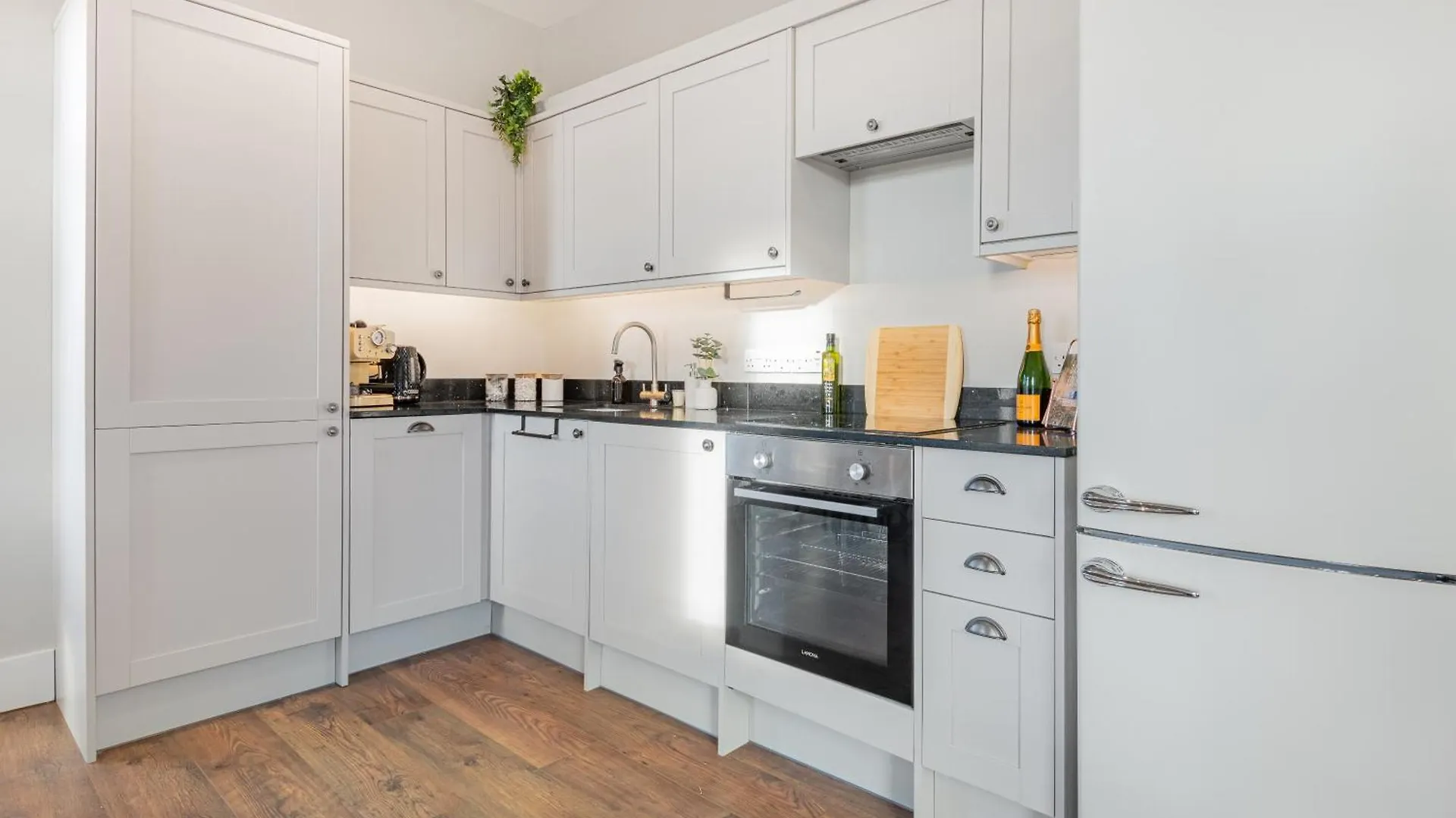 The Cosy Loft, Pet Friendly In Apartment