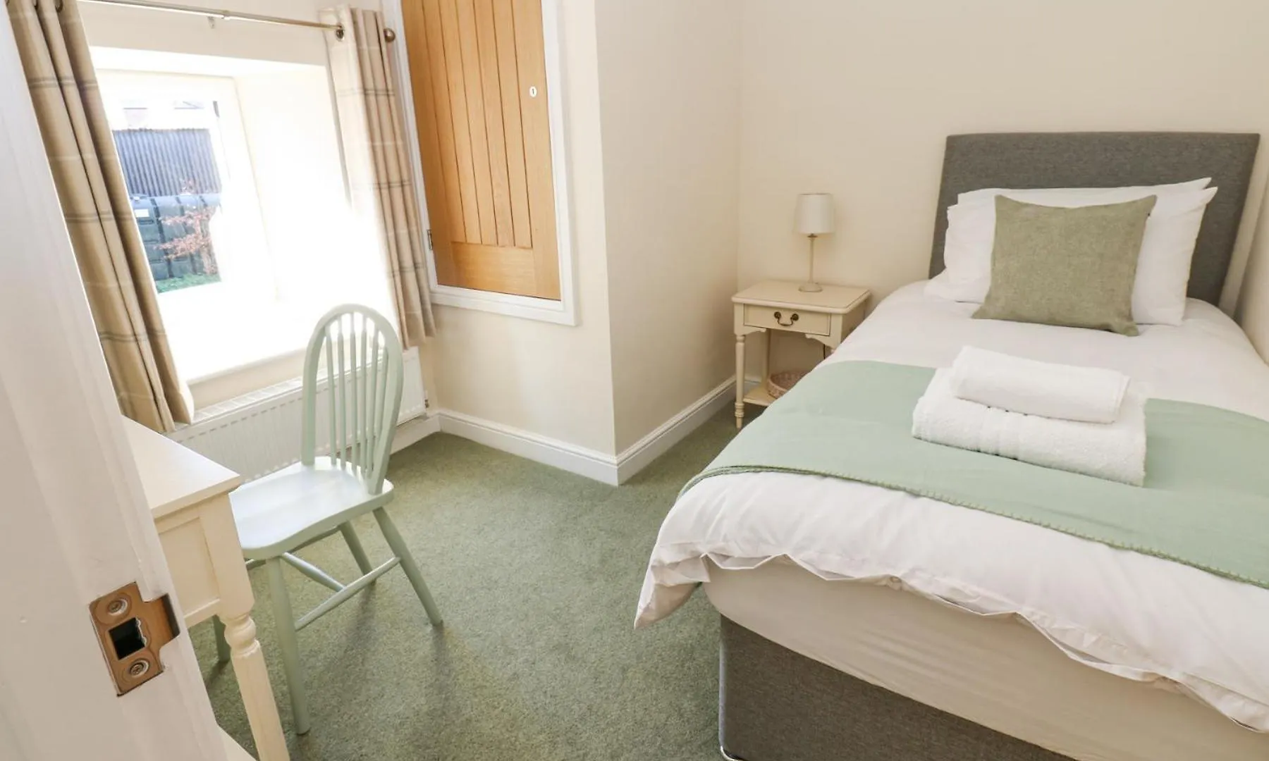 1 Brookside Holiday home